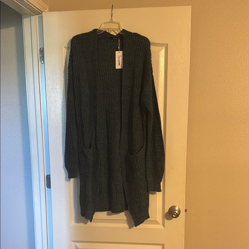 Simplee Apparel Green Cardigan Sweater (no size listed)